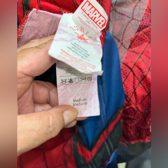 Marvel Spider Man Costume
Boys
Size M - Picture 10 of 10